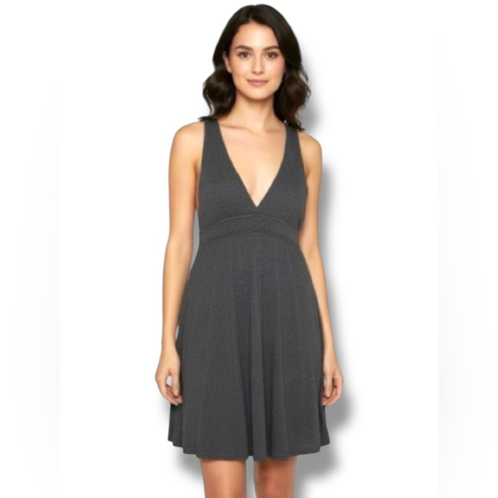Love Delirious LA Y2K Dress Gray Deep V-Neck Crisscross Back Knee Length M 🎉HP 🍭
